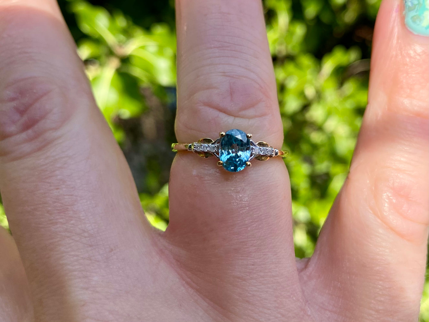 9ct Gold Topaz & Diamond Ring