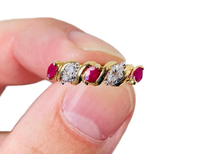9ct Gold Ruby & Diamond Ring