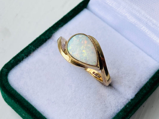 Vintage 9ct Gold Opal Ring