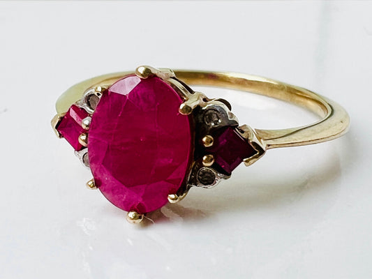 9ct Gold Ruby & Diamond Ring