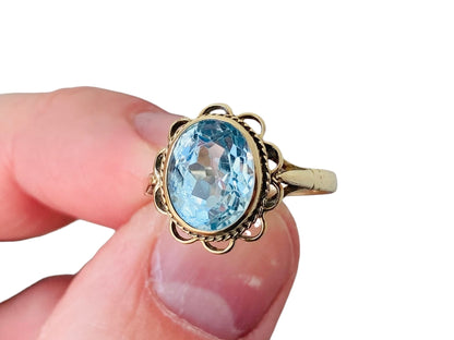 9ct Gold Topaz Ring
