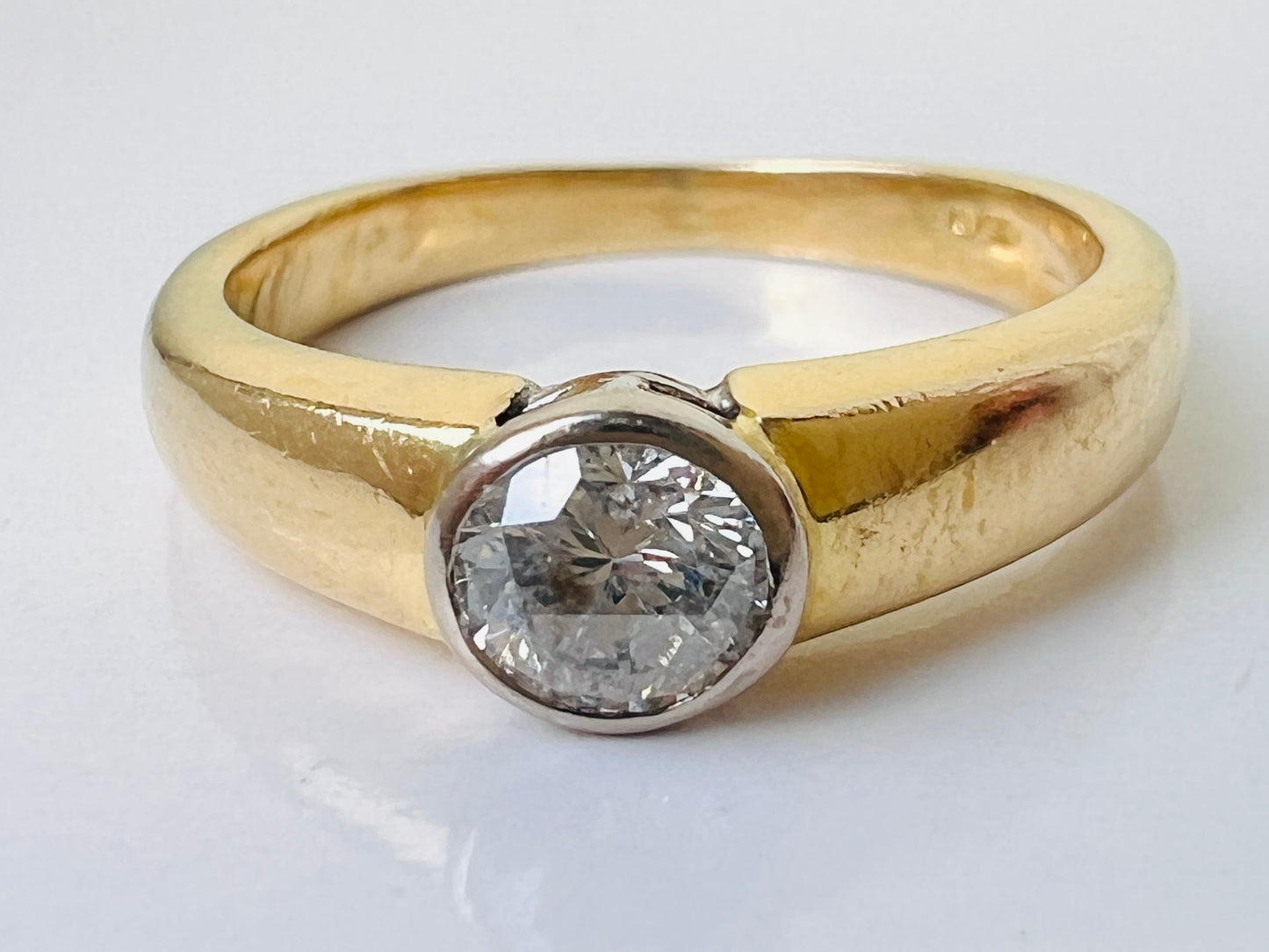 18ct Gold Diamond Solitaire Ring