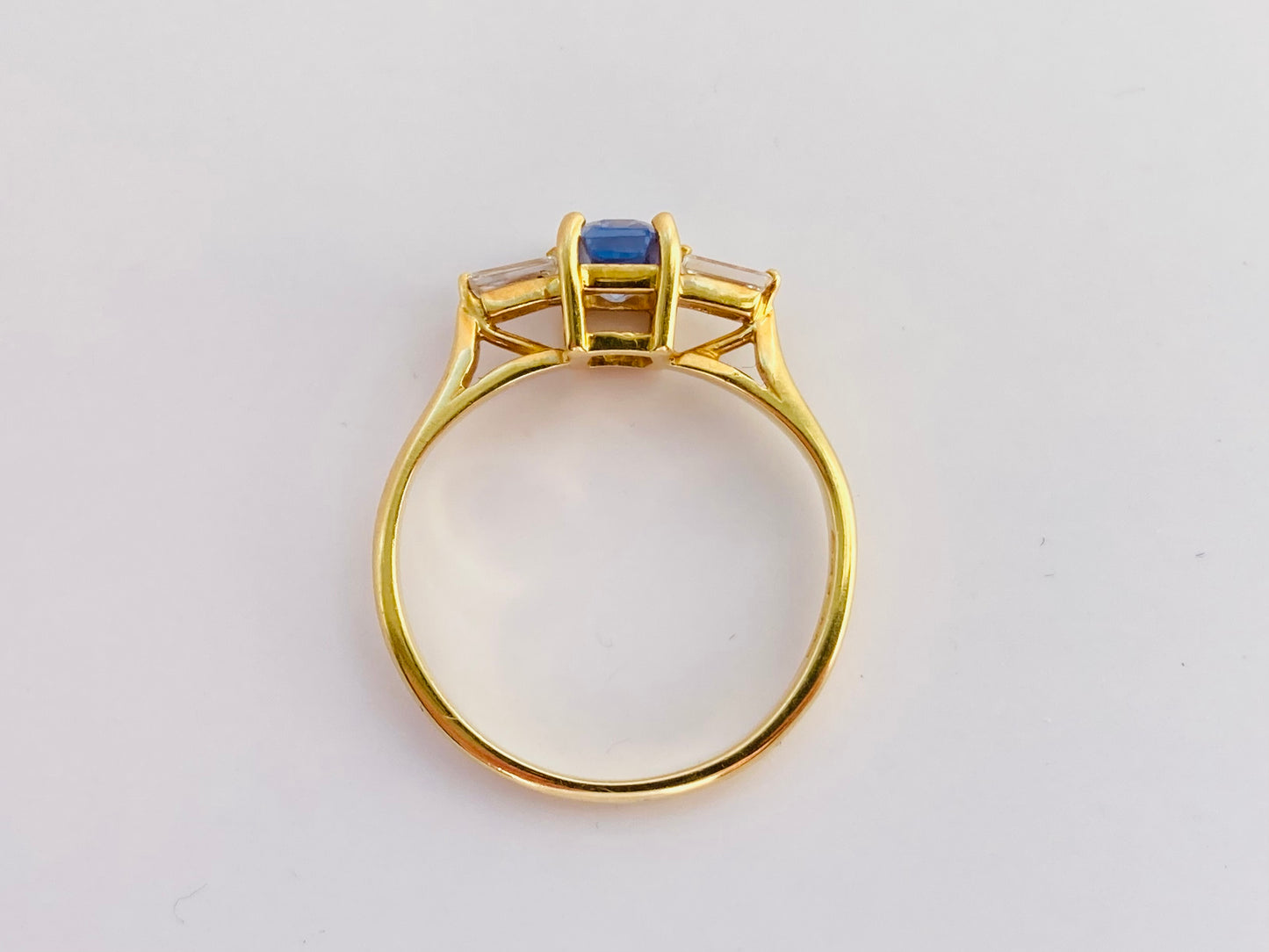 18ct Gold Sapphire & Diamond Ring