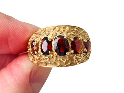 Vintage 9ct Gold Garnet Ring