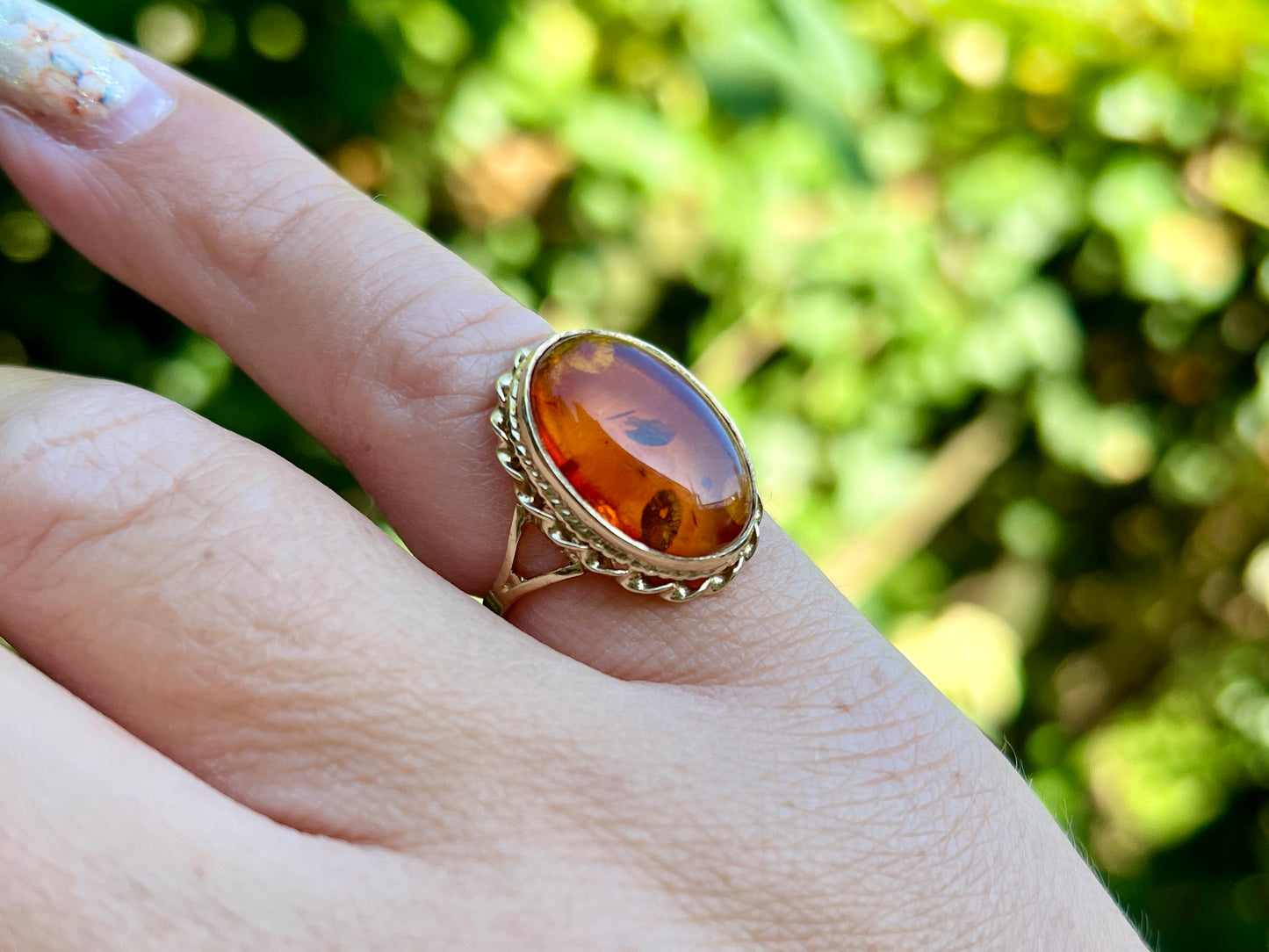 9ct Gold Amber Ring
