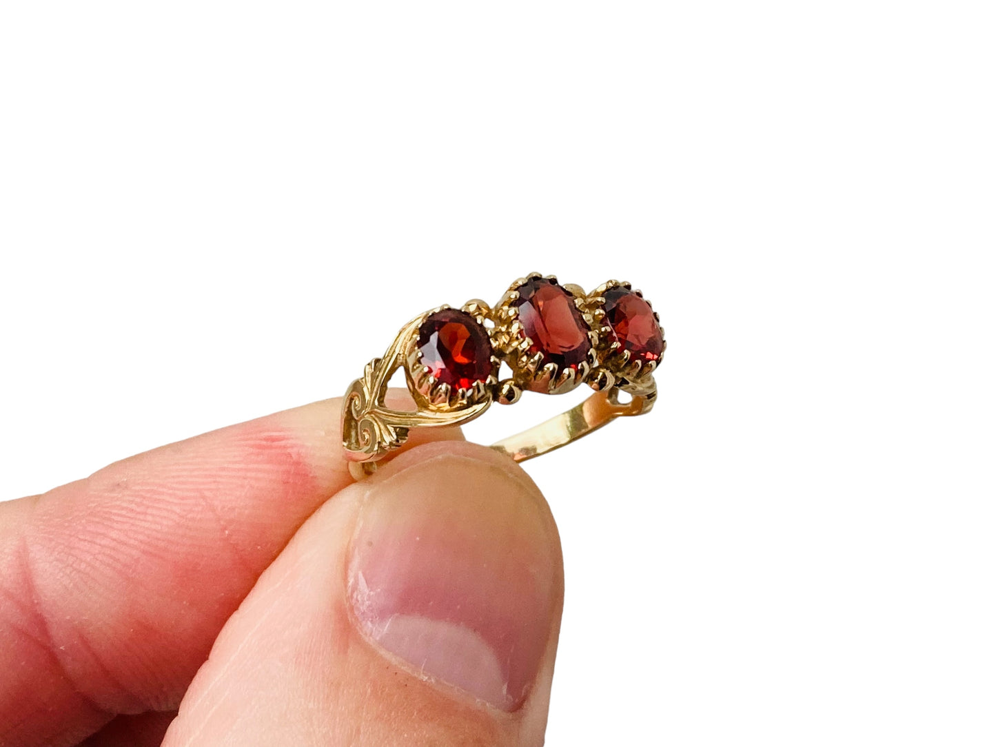 9ct Gold Garnet Ring