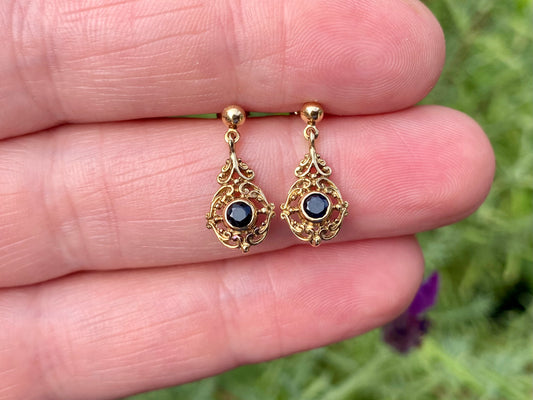 Vintage 9ct Gold Sapphire Earrings