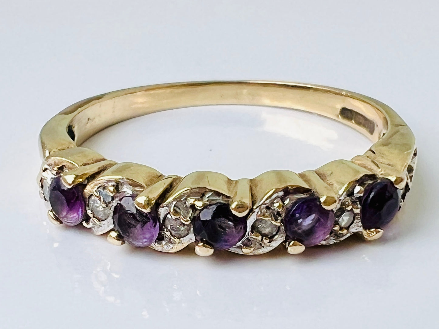 9ct Gold Amethyst & Diamond Ring