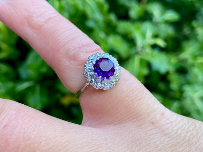 Vintage 18ct Gold Amethyst & Diamond Ring