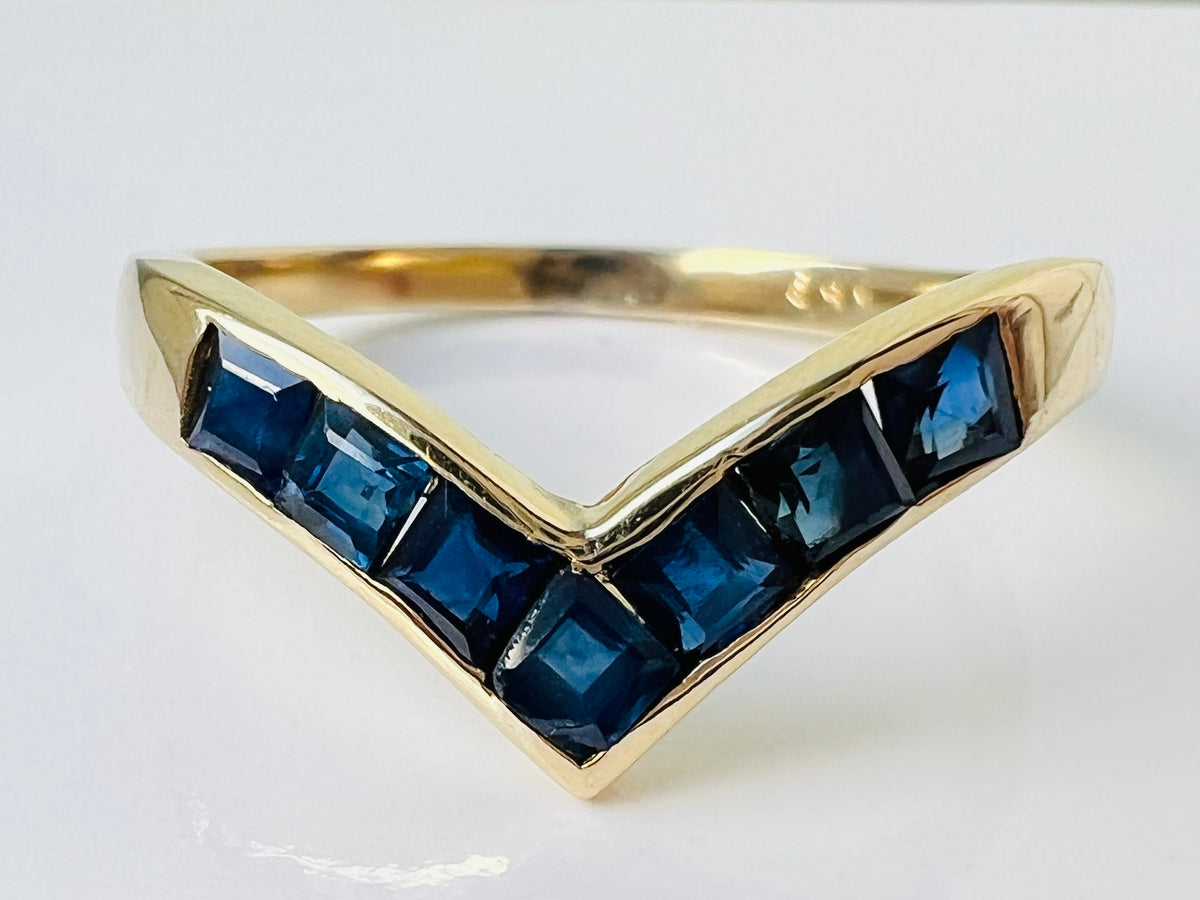 14ct Gold Sapphire Wishbone Ring