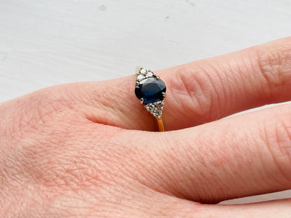 18ct Gold Sapphire & Diamond Ring