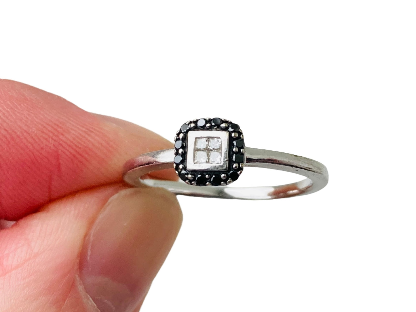 9ct Gold Diamond Ring