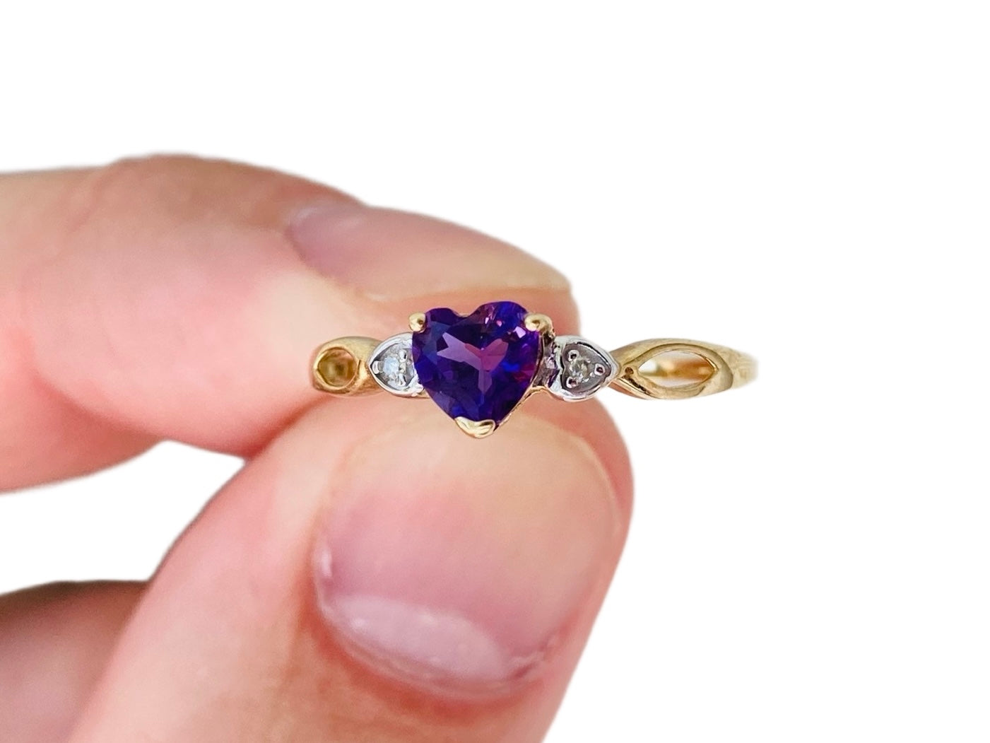 9ct Gold Amethyst & Diamond Heart Ring