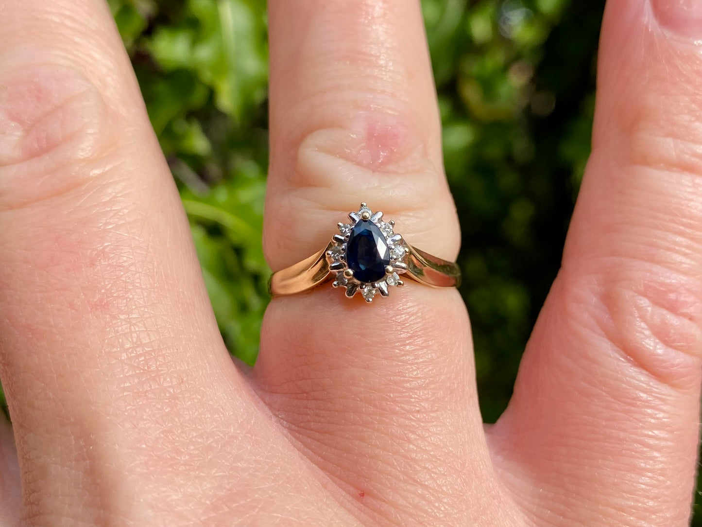 10ct Gold Sapphire & Diamond Ring