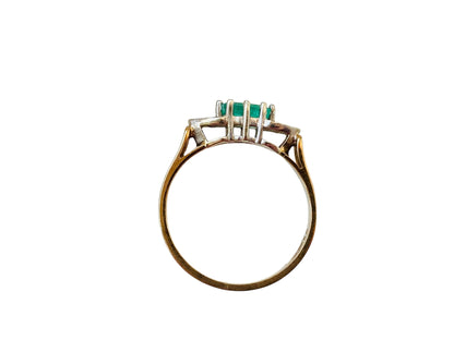 Vintage 9ct Gold Emerald & Diamond Ring