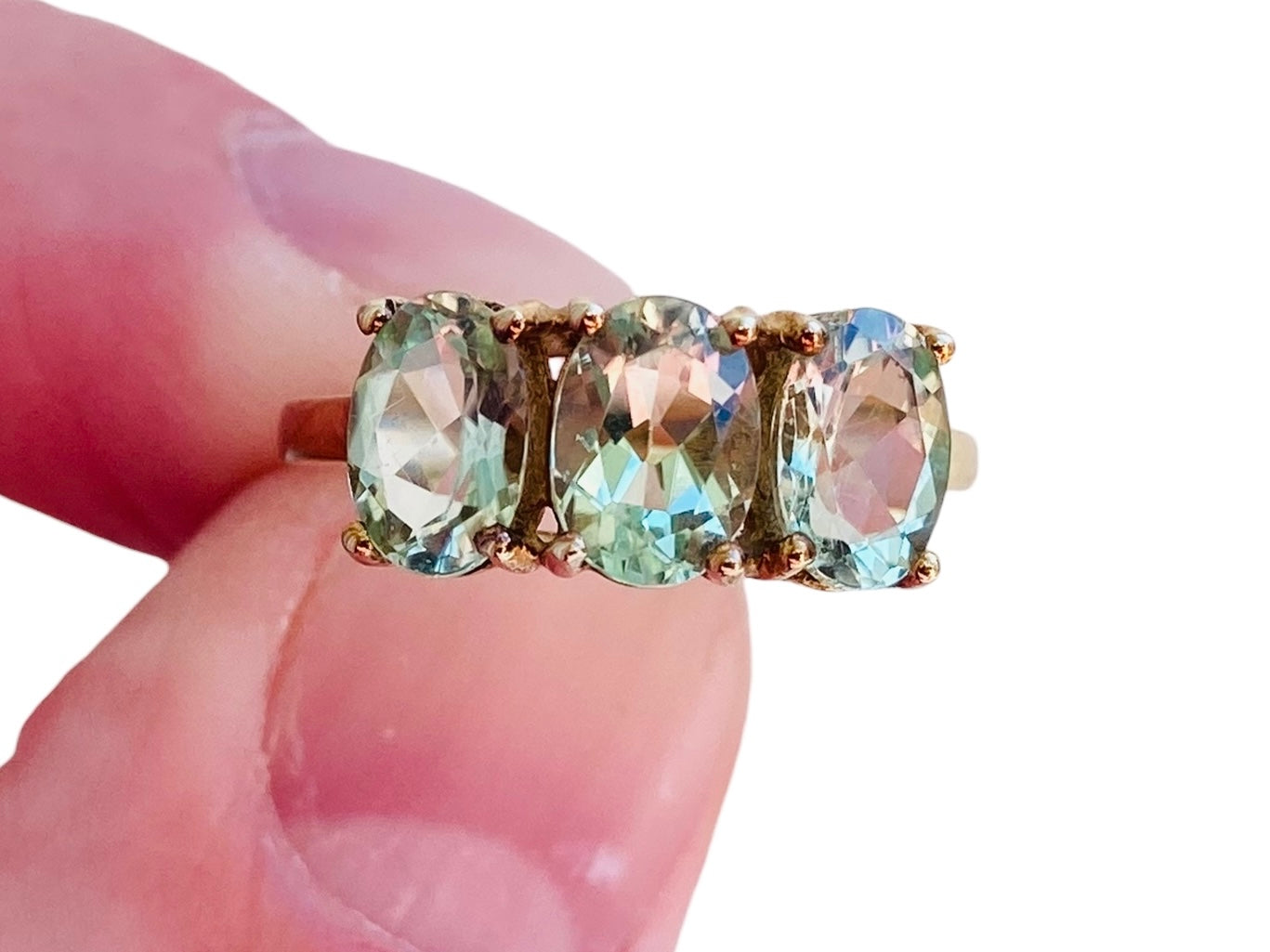 9ct Gold Kijani Garnet Ring