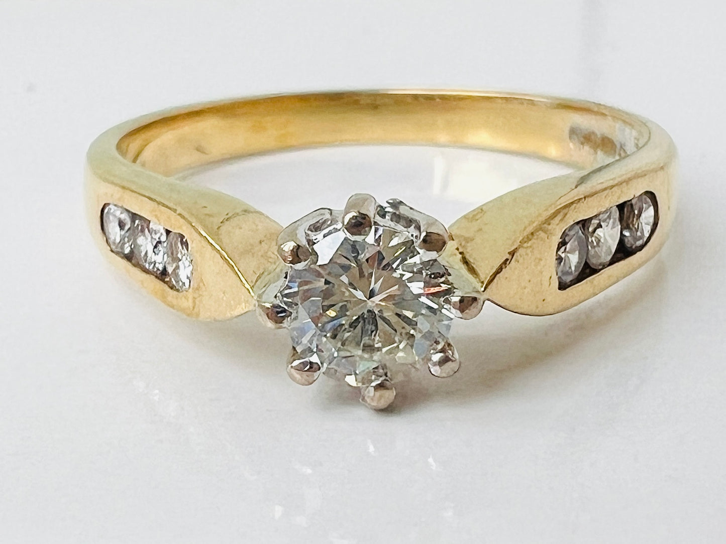 18ct Gold Diamond Ring