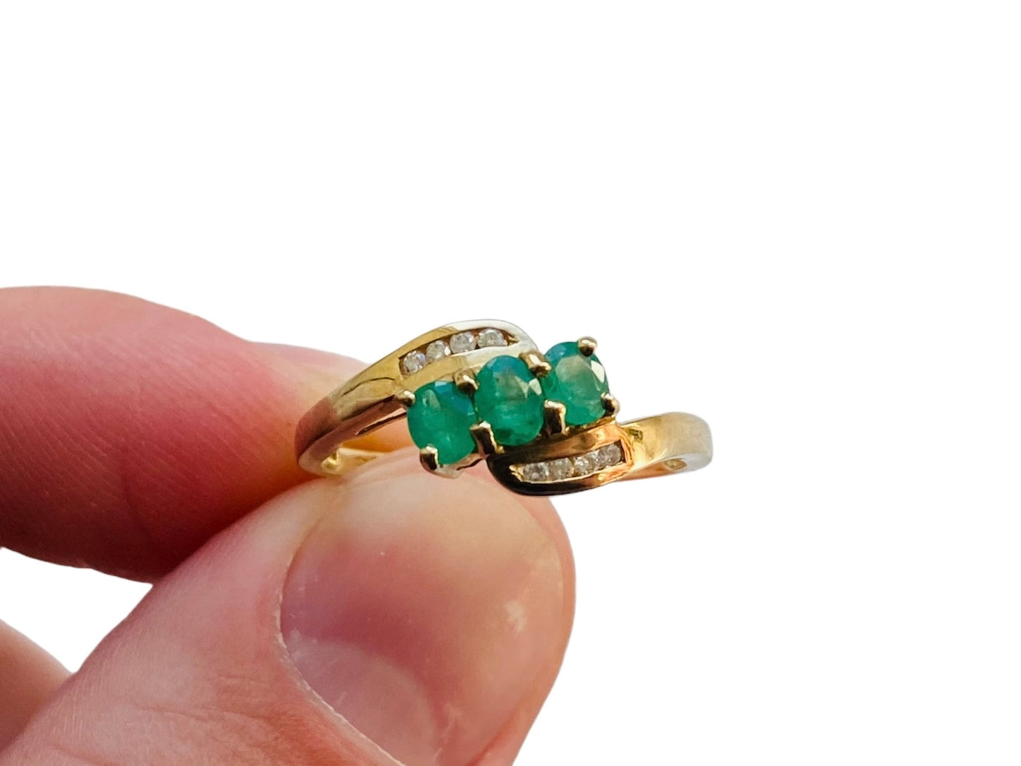 9ct Gold Emerald & Diamond Ring