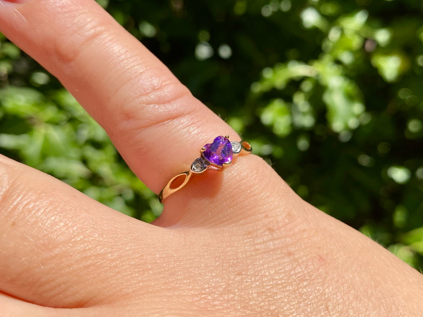 9ct Gold Amethyst & Diamond Heart Ring