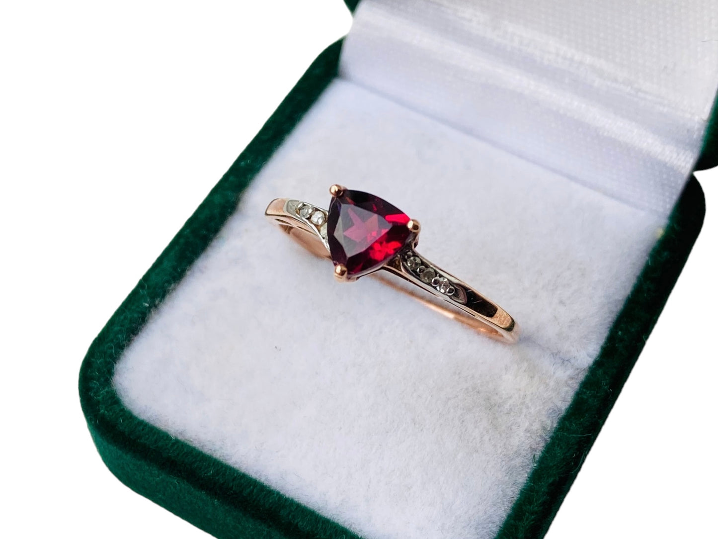 9ct Gold Garnet & Diamond Ring