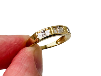 9ct Gold Diamond Ring