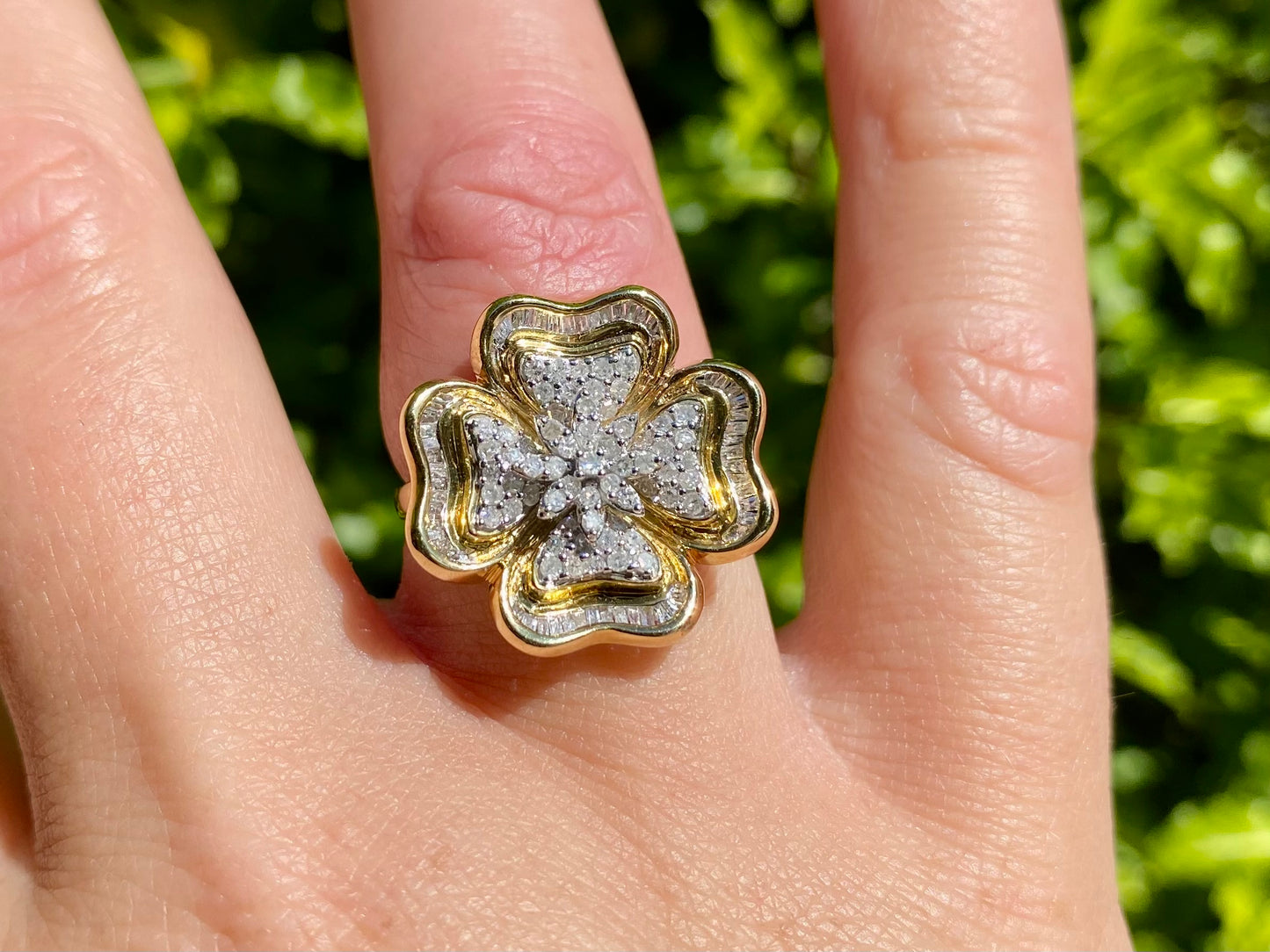 9ct Gold Diamond Flora Ring