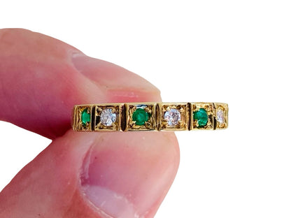 Vintage 18ct Gold Emerald & Diamond Ring