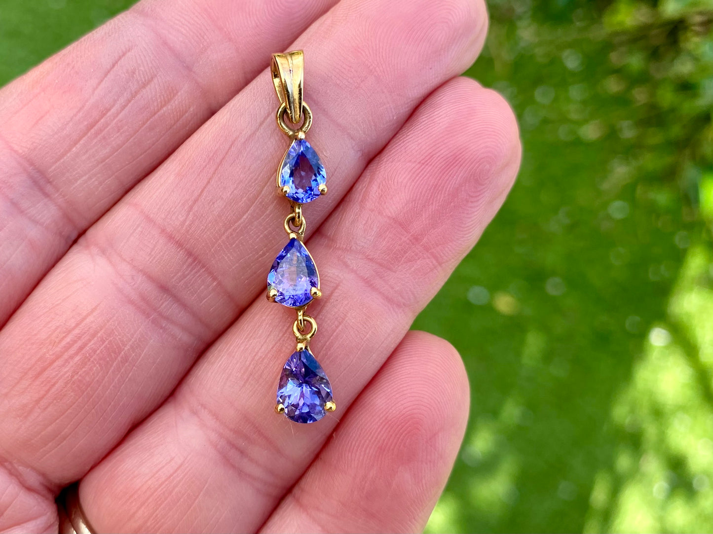 9ct Gold Tanzanite Pendant