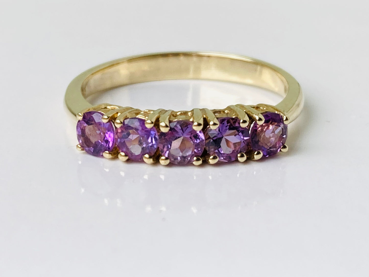 9ct Gold Amethyst Ring