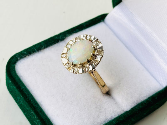 Vintage 9ct Gold Opal & Diamond Ring