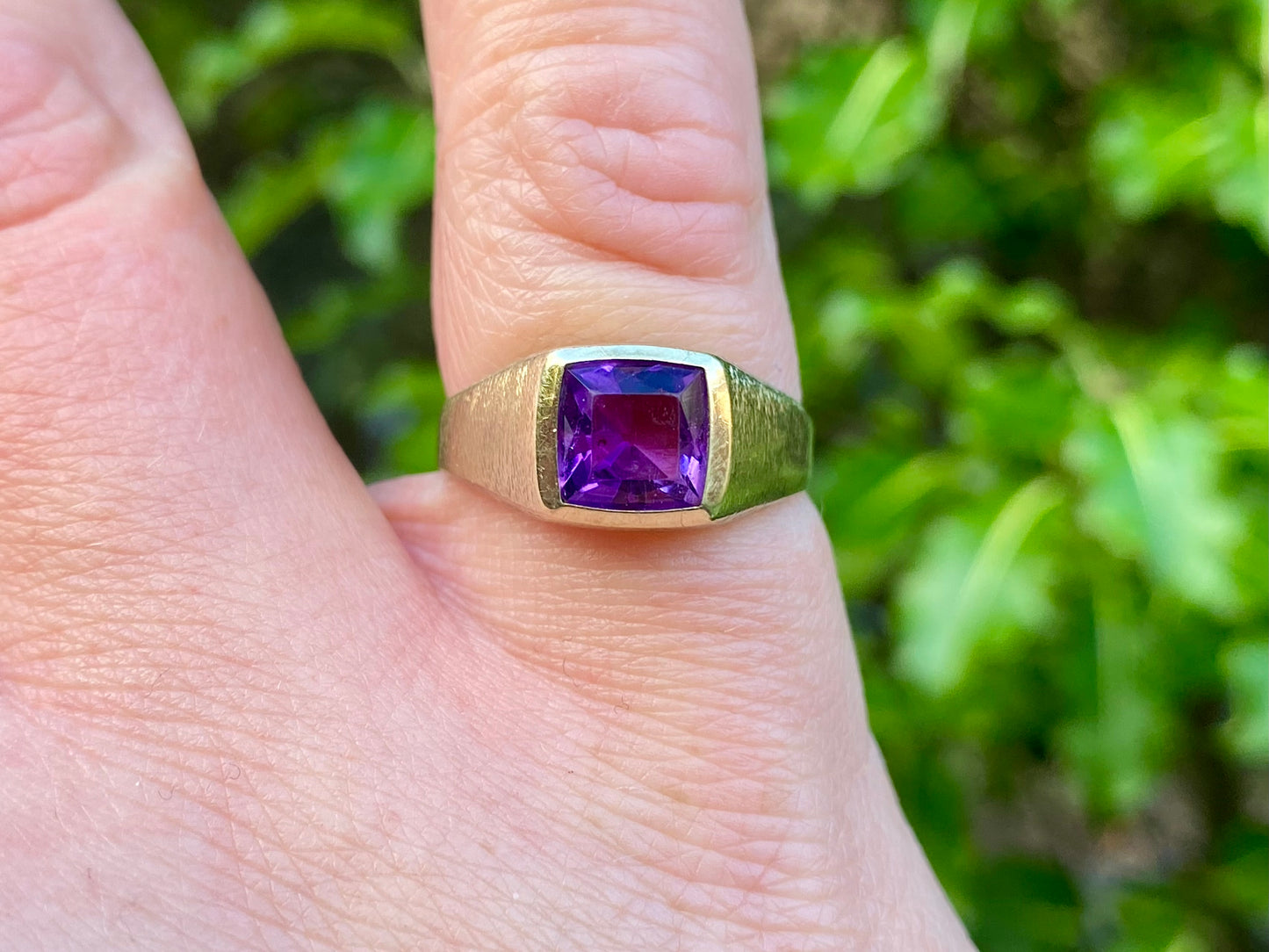 Vintage 9ct Gold Amethyst Ring