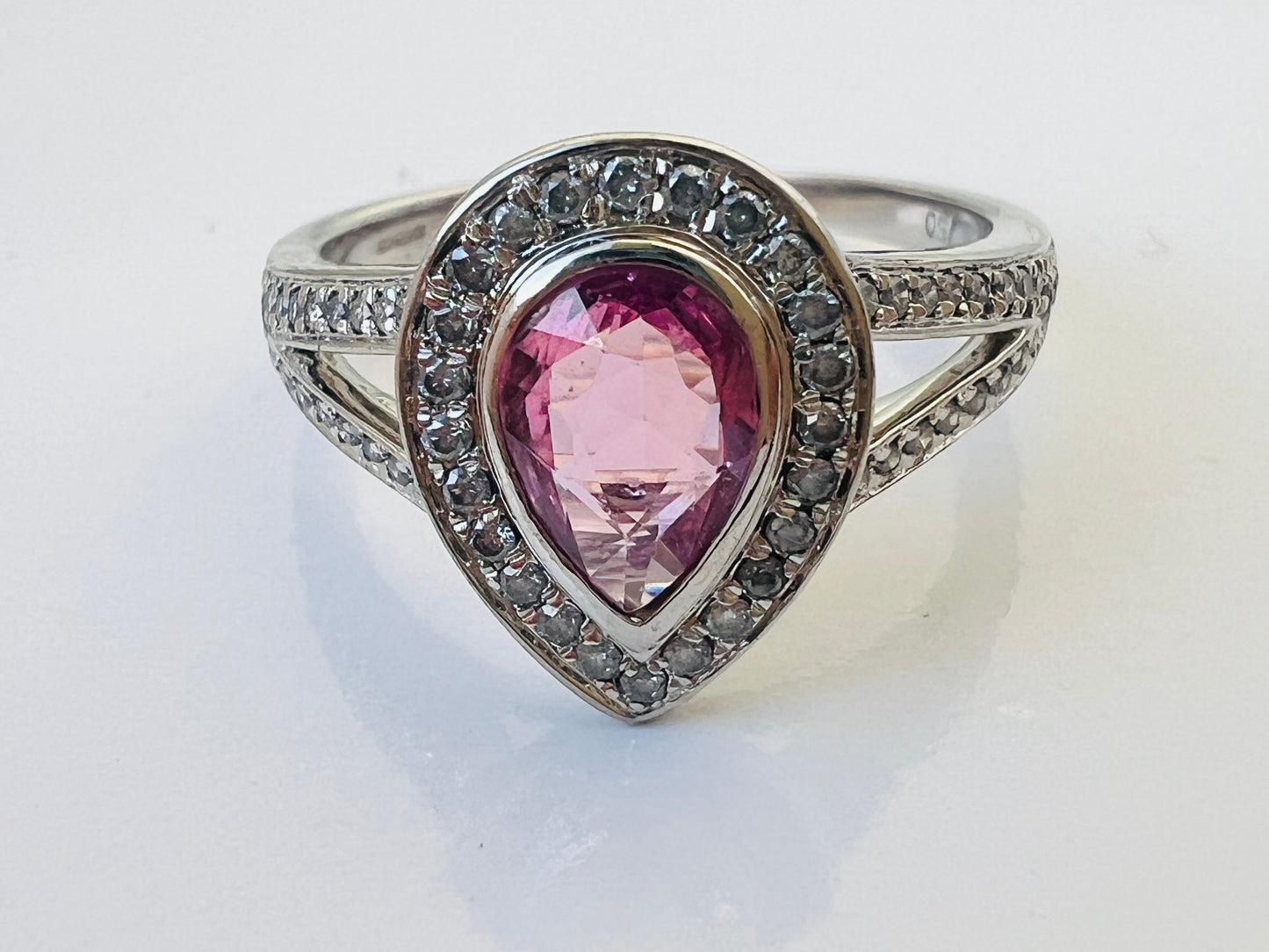 18ct Gold Pink Sapphire & Diamond Ring