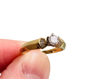 18ct Gold Diamond Ring