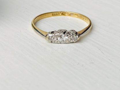 Antique 18ct Gold Diamond Ring