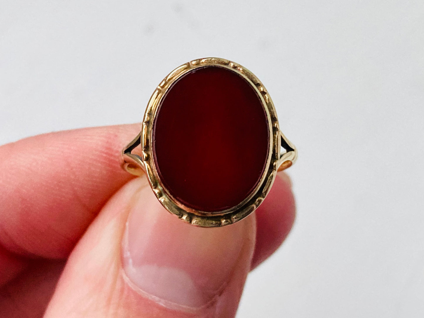 Vintage 9ct Gold Carnelian Ring