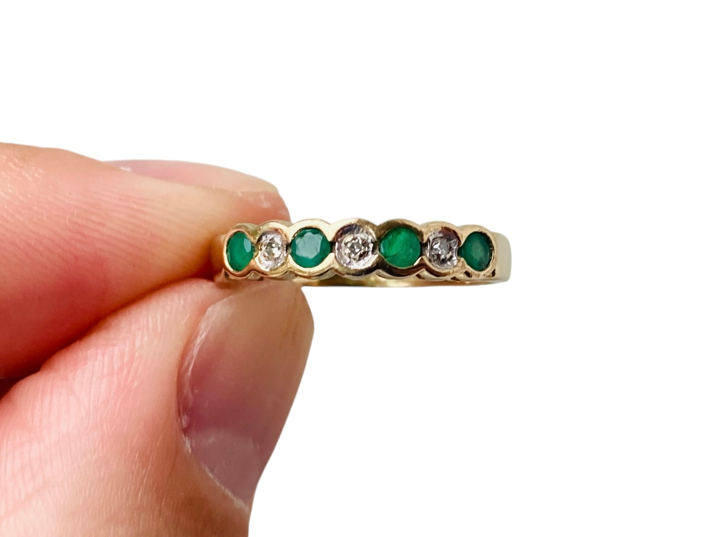 9ct Gold Emerald & Diamond Ring