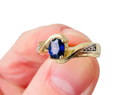9ct Gold Sapphire & Diamond Ring