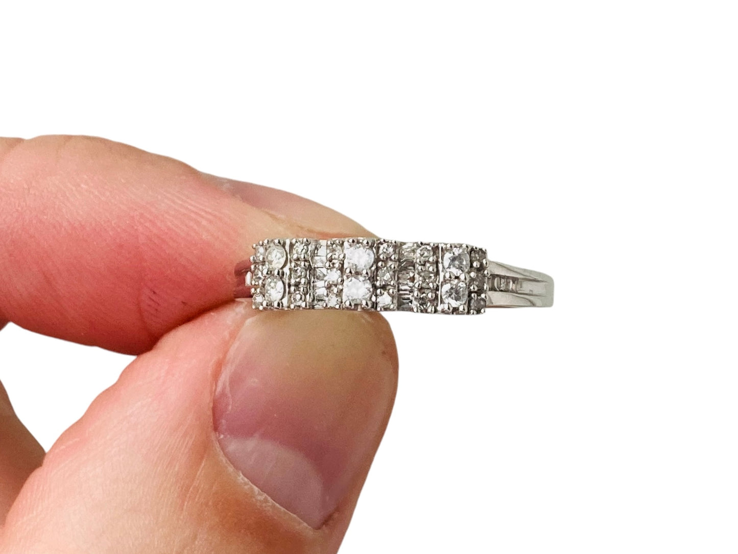 9ct Gold Diamond Ring