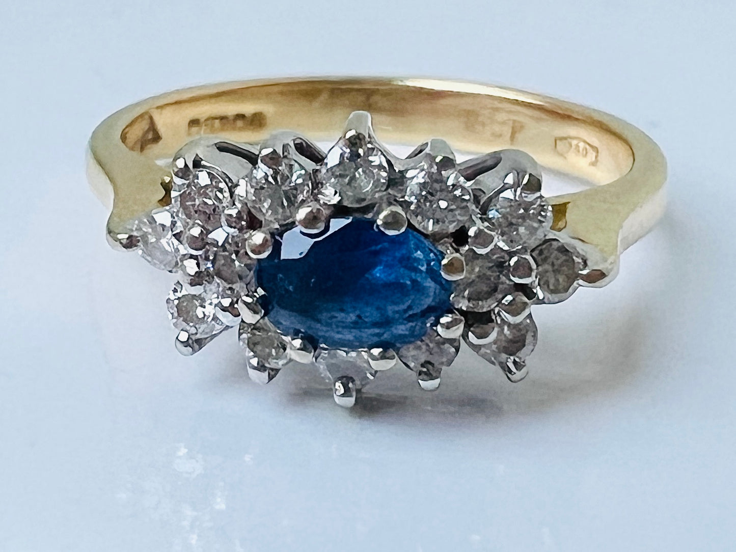 Vintage 18ct Gold Sapphire & Diamond Ring