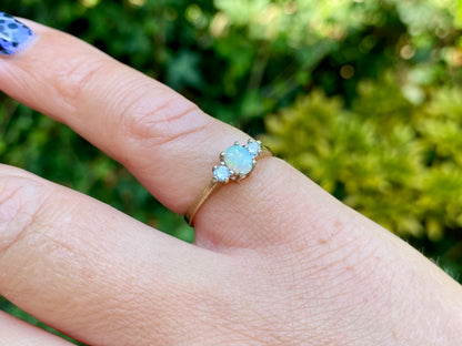 Vintage 9ct Gold Opal & Diamond Ring