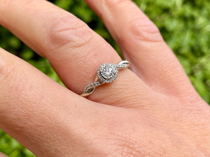 9ct Gold Diamond Ring
