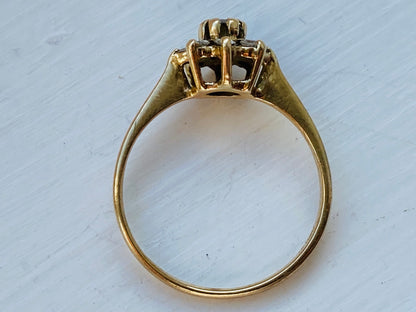 9ct Gold Diamond Ring