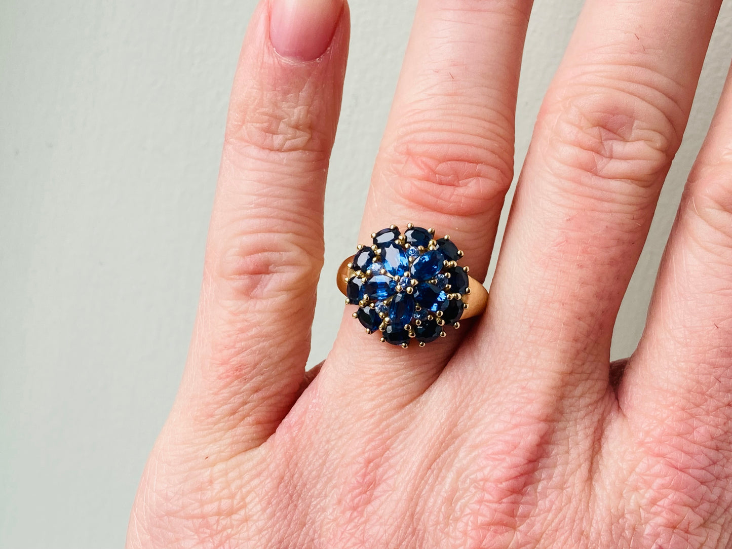 9ct Gold Sapphire & Blue Topaz Cluster Ring