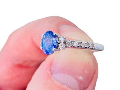 18ct Gold Tanzanite & Diamond Ring