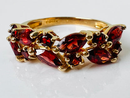 9ct Gold Garnet Ring