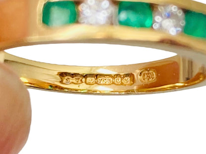Vintage 18ct Gold Emerald & Diamond Ring