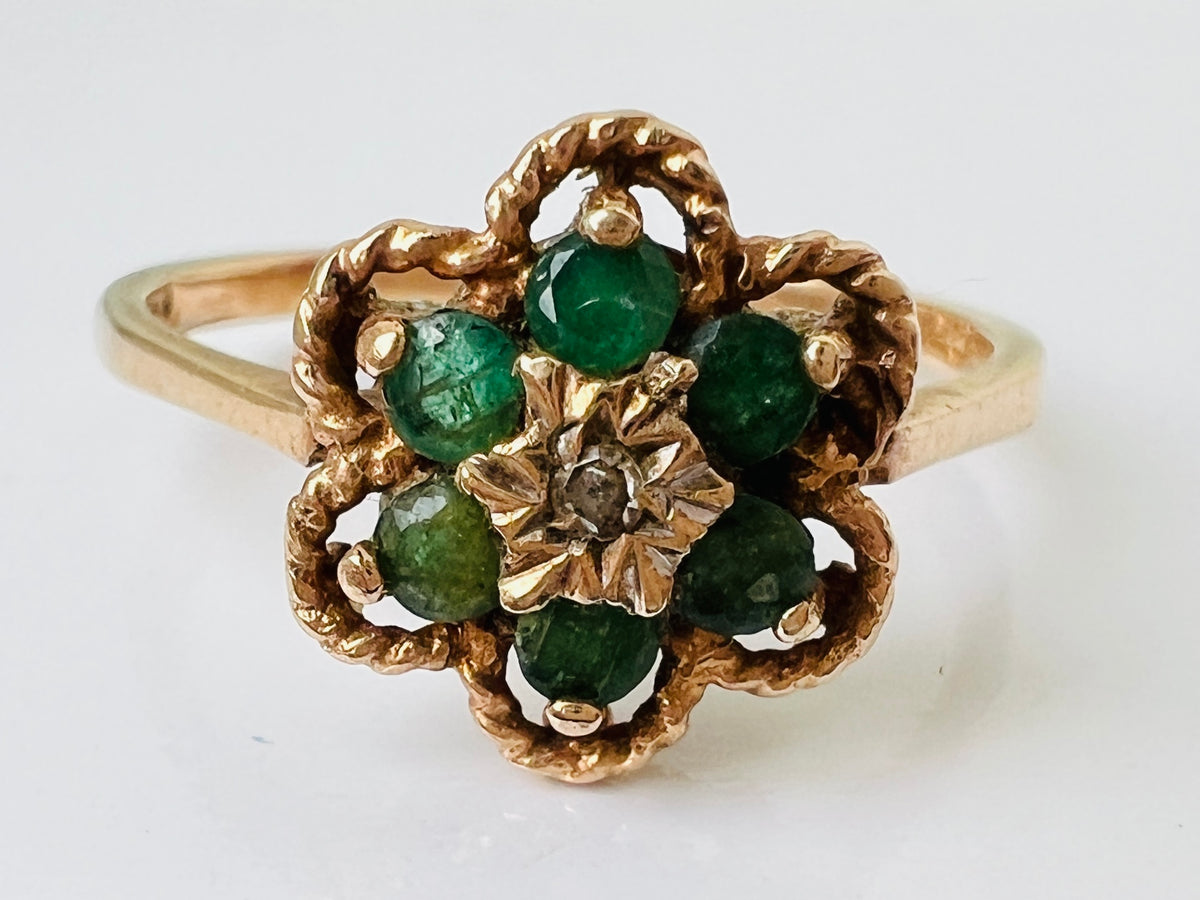 Vintage 9ct Gold Emerald & Diamond Ring