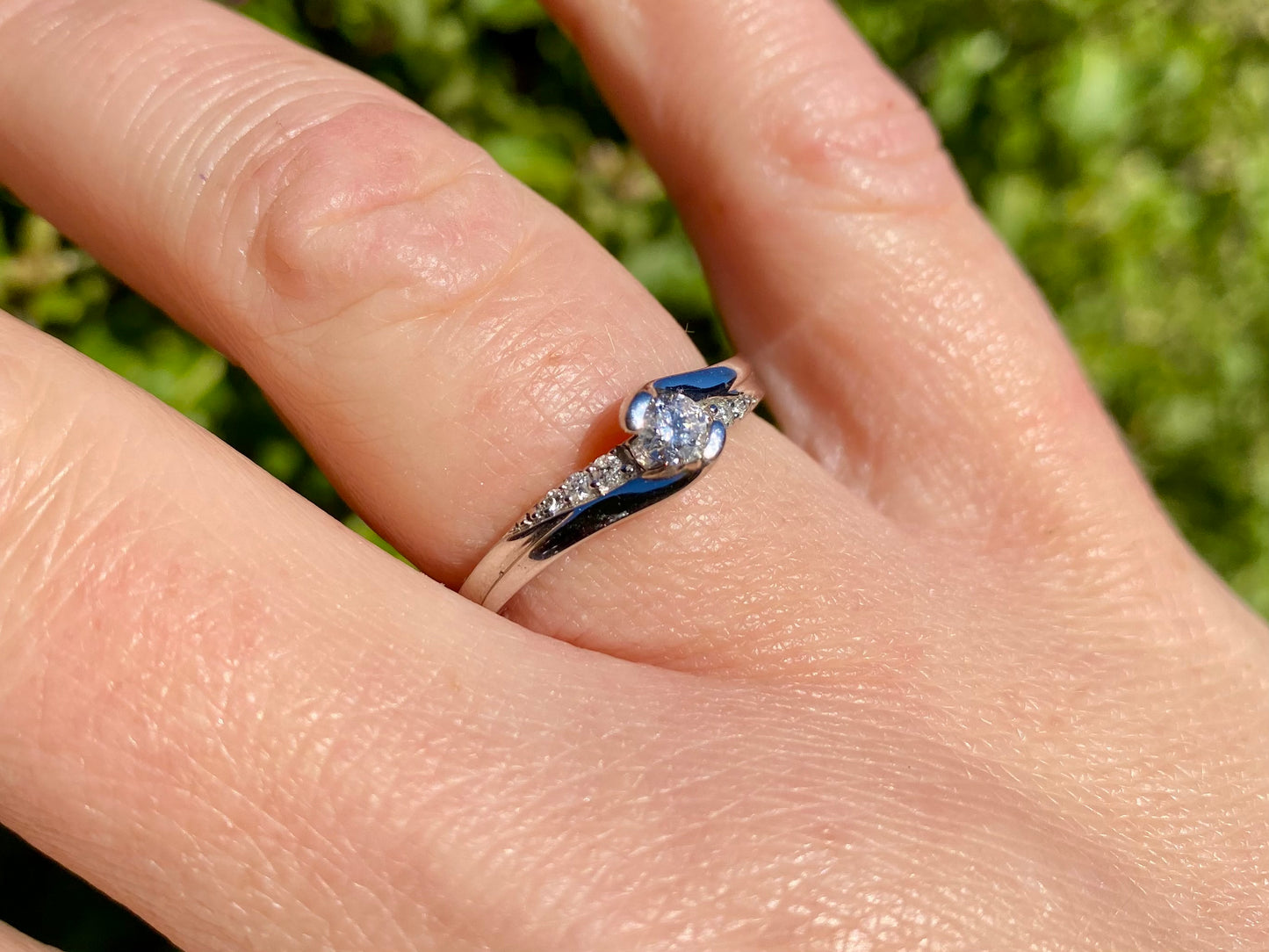9ct Gold Diamond Ring