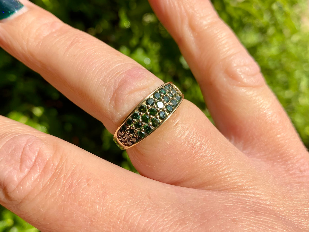 9ct Gold Green Diamond Ring
