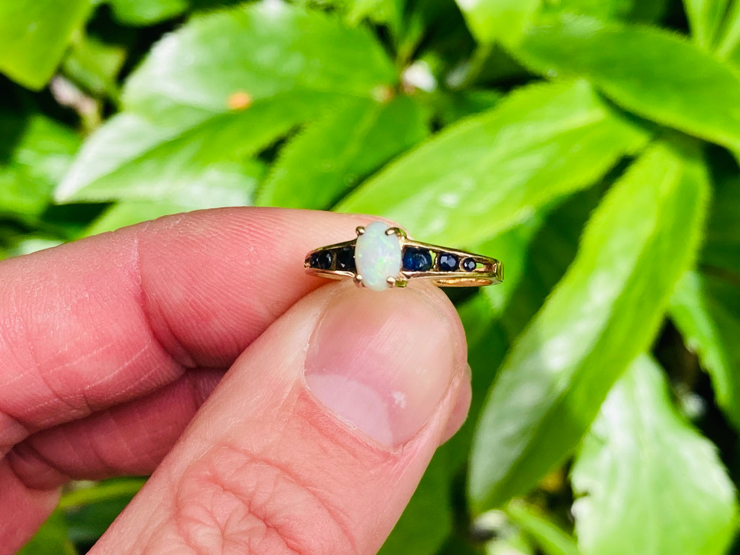 Vintage 9ct Gold Opal & Sapphire Ring